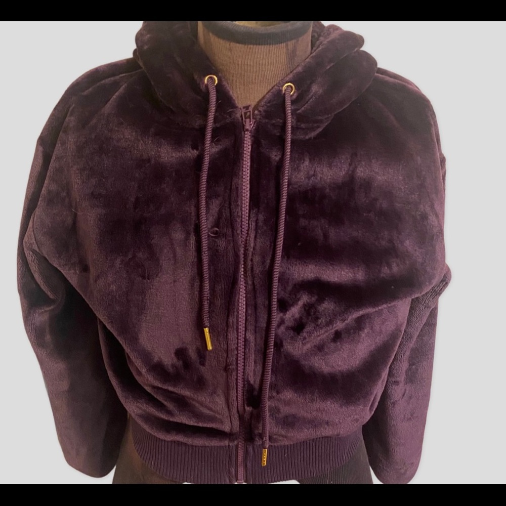 Women’s crop sweater